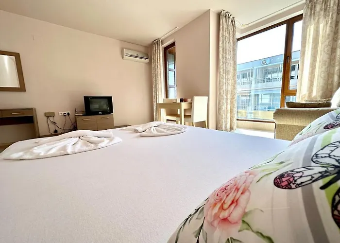 Bay - Menada Apatments *