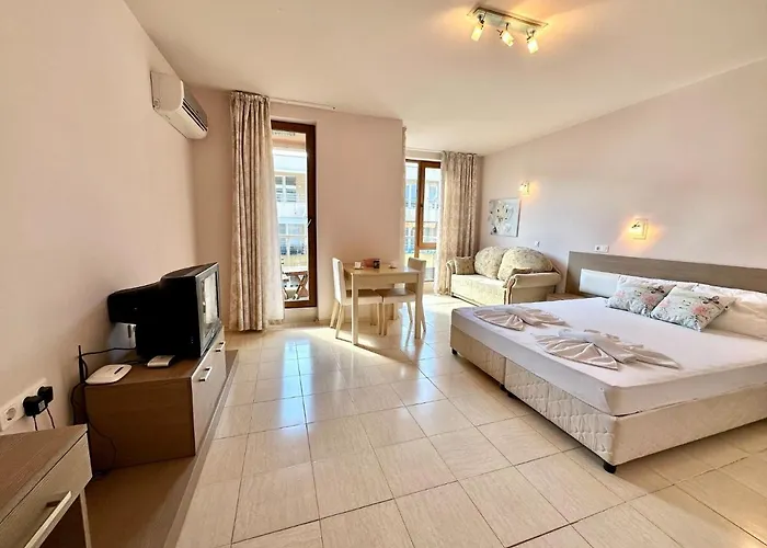 Bay - Menada Apatments