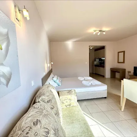 Bay - Menada Apatments * 포마리