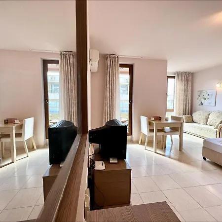 Bay - Menada Apatments 아파트