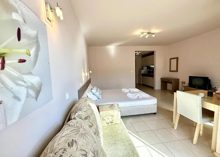 Bay - Menada Apatments * Pomorie